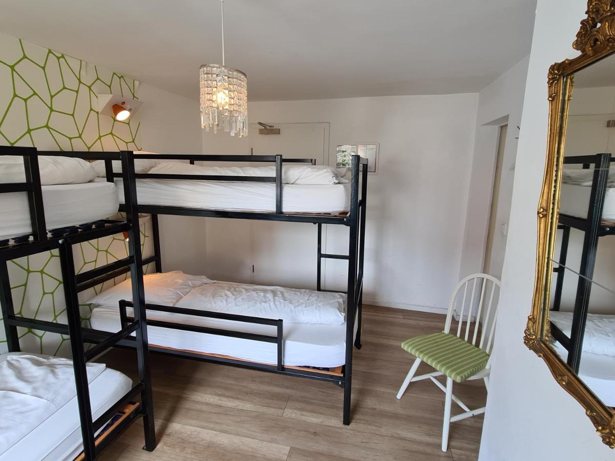 Weltempfaenger Backpacker Hostel Кёльн Кровати хостела фото