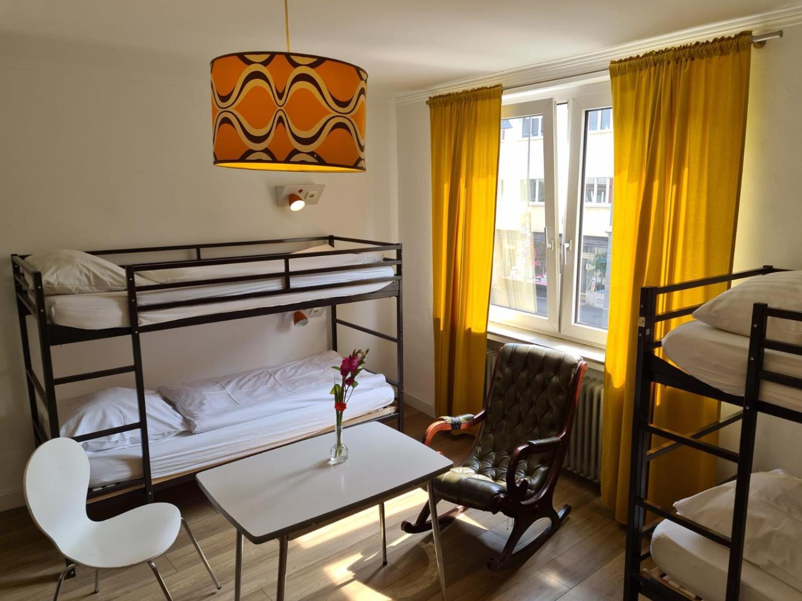Weltempfaenger Backpacker Hostel Кёльн Экстерьер фото