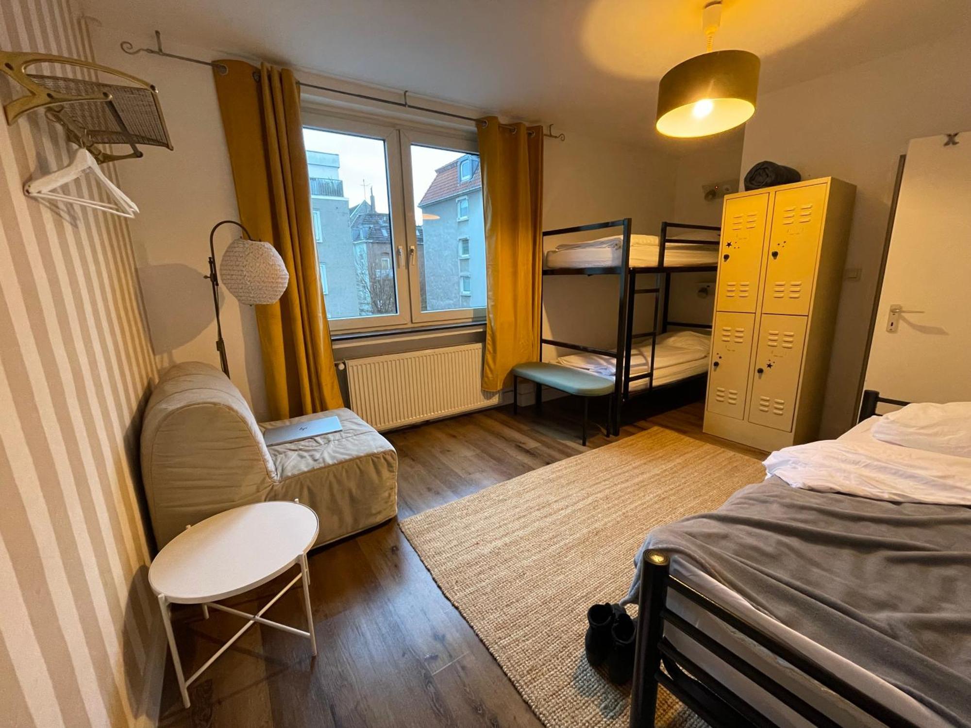 Weltempfaenger Backpacker Hostel Кёльн Экстерьер фото