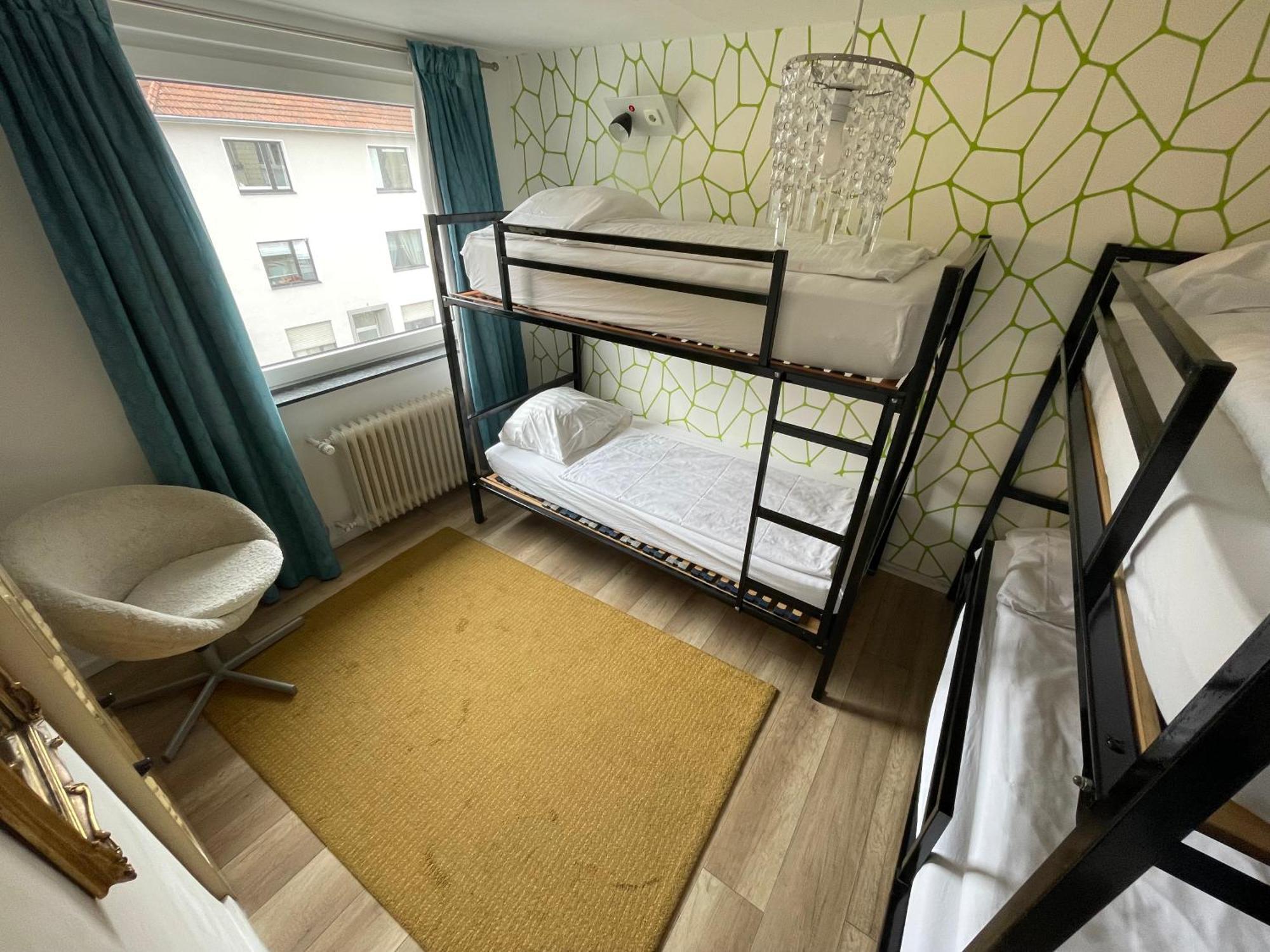 Weltempfaenger Backpacker Hostel Кёльн Экстерьер фото
